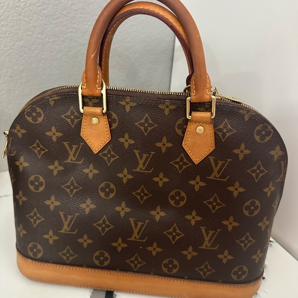 Louis Vuitton Alma - Picture 3 of 10